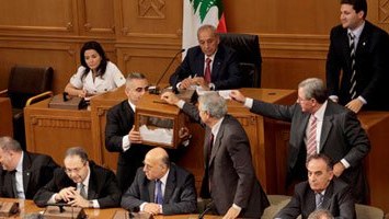 Bu &ouml;lkədə 40-cı dəfə prezident se&ccedil;ə bilmədilər