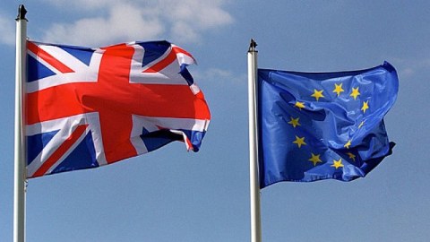 Böyük Britaniya Avropa İttifaqından çıxdı - Dünya ŞOKDA