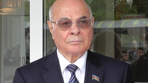 Komissiya sədri Milli Məclisdəki mübahisədən DANIŞDI: "O yuxarıda, biz aşağıdayıq"