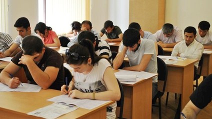 Bakıda 56 min şagird buraxılış imtahanları verir 