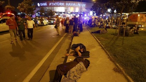 T&uuml;rkiyədə partlayışla əlaqəli 17 terror&ccedil;u saxlanılıb