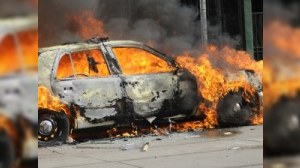 Azərbaycanda 5 yaşlı uşaq "Mercedes"də yandı
