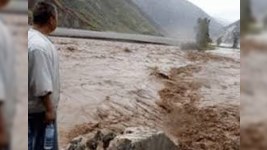 &Ccedil;ində şiddətli yağışlar 61 nəfərin həyatına son qoyub