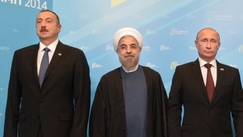 İran mətbuatı: Putin və Ruhani avqustda Bakıya gələcək