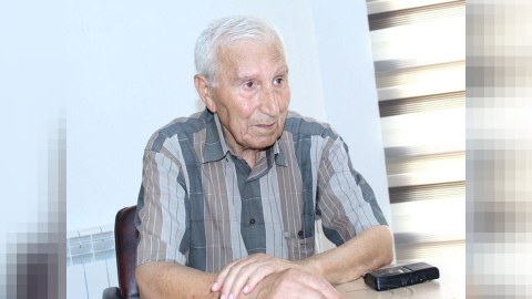 Məşhur diktor: "Borcun i&ccedil;ində &uuml;z&uuml;rəm" 