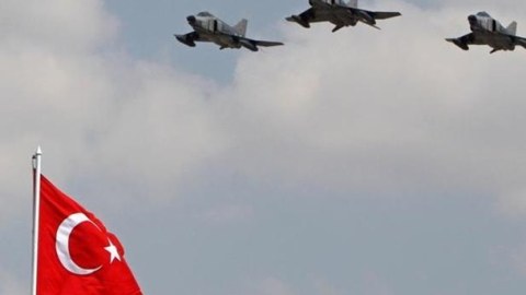 T&uuml;rkiyə aviasiyası 12 PKK terror&ccedil;usunu məhv etdi