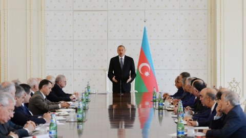 Prezident Nazirlər Kabinetinin iclasını keçirdi