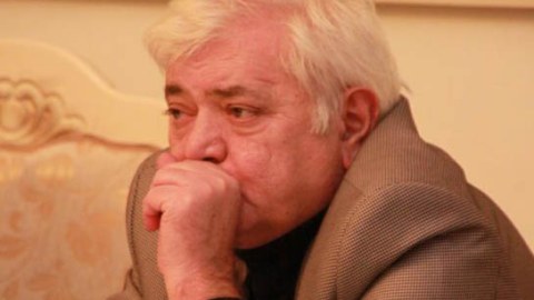 Aqil Abbas: At ilxısı, k&ouml;pək s&uuml;r&uuml;s&uuml; d&uuml;ş&uuml;b &uuml;st&uuml;mə 