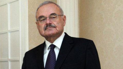 Artur Rasizadə müəllimlərin maaşını TƏSDİQLƏDİ  