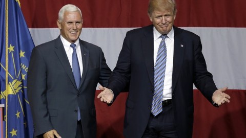 Donald Tramp vitse-prezidentin adını a&ccedil;ıqladı