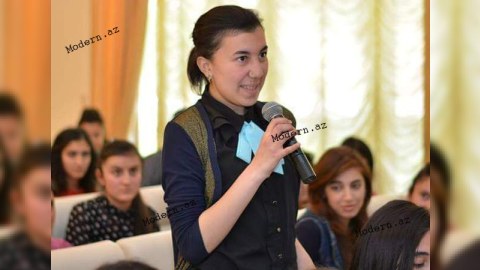 Bu qız qəbul imtahanlarında 700 bal topladı - FOTO 