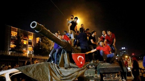 Türkiyədə çevrilişə cəhdlə bağlı hərbçilərin İFADƏLƏRİ: “General vuruldu”