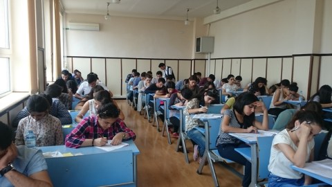 Bu gün II və III ixtisas qruplarına qəbul imtahanları keçirilir