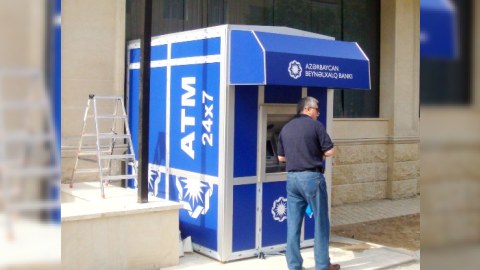 Beynəlxalq bankın &ouml;dəniş kartlarının sayı a&ccedil;ıqlandı