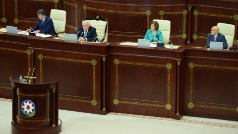 Parlamentin tətili bu tarixdə başa çatacaq: Referenduma görə müzakirələr OLACAQ