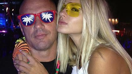 Deputat parlamentdə pornoya baxarkən tutuldu