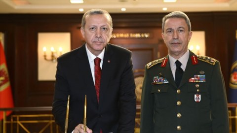 Ərdoğan Baş Qərargah rəisi ilə g&ouml;r&uuml;ş ke&ccedil;irir