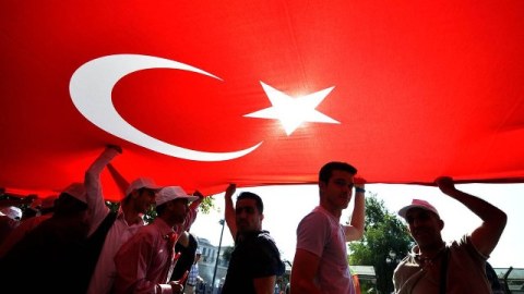 Bu Avropa şəhərində türk bayrağından istifadə qadağan olundu