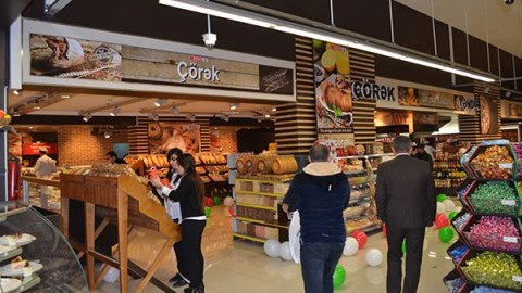 Azərbaycanda ticarət şəbəkəsi sürətlə zibillənir - FOTO  