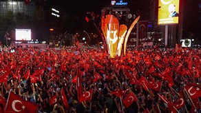 K&ouml;lndə Ərdoğana dəstək mitinqinə on minlərlə insan qatılıb