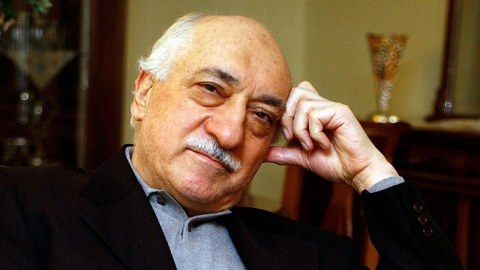 Türkiyə Gülənin həbsi üçün ABŞ-a məxfi qovluq göndərib