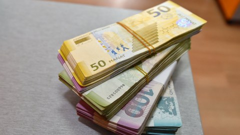 Bağlanan 4 bankın əmanətçilərinə 10 milyon manat kompensasiya ödənilib
