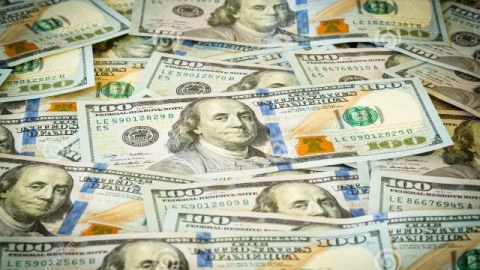 28 banka satılan dolların məbləği AÇIQLANDI