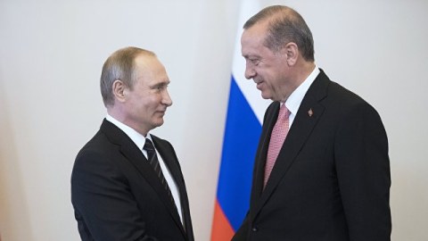 Putin-Ərdoğan görüşü BAŞLADI: “Zənginiz məni sevindirdi”