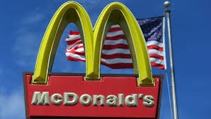 “McDonalds”da atışma: yaralılar var