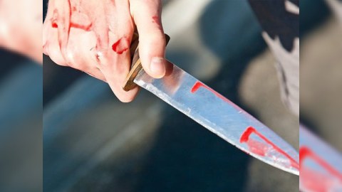 Daşkəsəndə kişi arvadını, qayınatasını və &ouml;z&uuml;n&uuml; bı&ccedil;aqladı