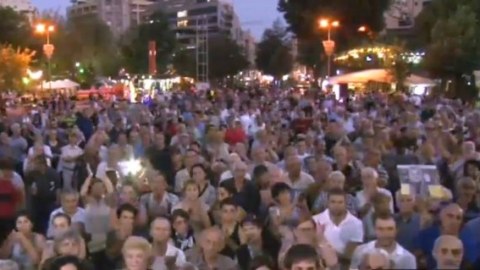 Yerevanda Sərkisyanın istehfası tələb olunur