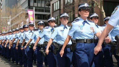 Bu &ouml;lkədəki qadın polislər seksual təqiblərə məruz qalır