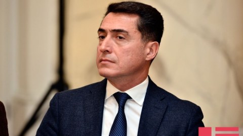 Əli Hüseynli Nazirlər Kabinetini tənqid etdi