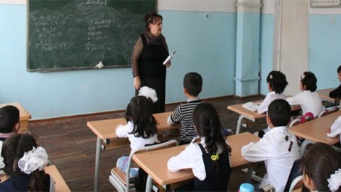 Azərbaycanda müəllimlərin məzuniyyəti başa çatdı