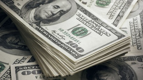 Neft Fondu banklara 50 milyon dollar satdı