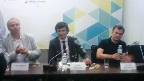 Nazir m&uuml;avininə tort atdılar