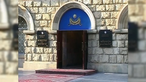 M&uuml;dafiə Nazirliyindən d&uuml;şmənin hərb&ccedil;imizi &ouml;ld&uuml;rməsi xəbərinə REAKSİYA
