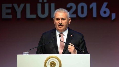 Baş nazir jurnalistə: “Gülən mister deyil”
