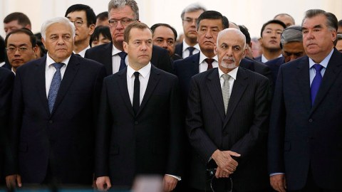 Oqtay Əsədov İslam Kərimovun dəfn mərasimində&nbsp;- FOTO