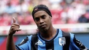 Ronaldinyo yenidən &ldquo;Barselona&rdquo;da