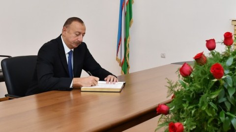 İlham Əliyev İslam Kərimov haqda ürək sözlərini yazdı