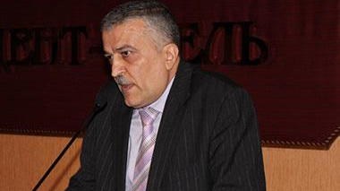 Bakıda Ermənistan x&uuml;susi xidmət orqanı ilə əməkdaşlıq edən şəxsin kitabları SATILIR  