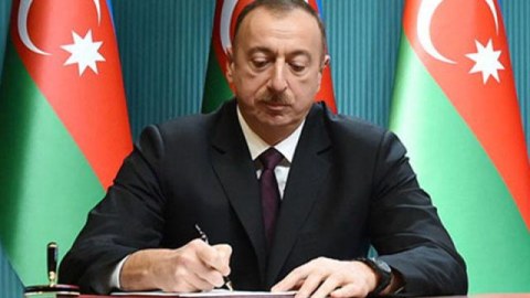 Prezident Azərbaycanın iki səfirini geri &ccedil;ağırdı  
