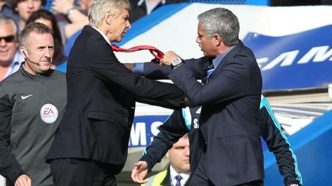 Arsen Venger Mourinyoya yanında oturmağa imkan vermədi
