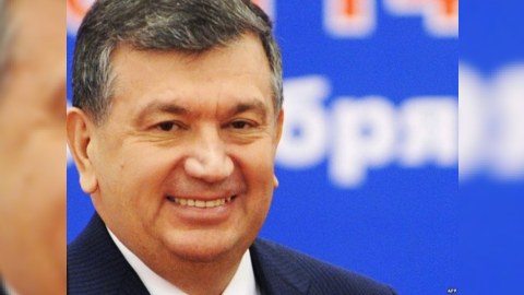 Özbəkistanda yeni müvəqqəti prezident təyin olundu