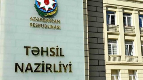 Nazirlikdən dərsliklərin satışa çıxarılmasına REAKSİYA