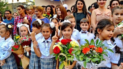 Bu jurnalistlərin &ouml;vladları 1-ci sinfə getdilər - FOTOLAR  