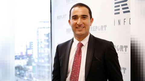  Jurnalistin komada olan atası beyin əməliyyatı ke&ccedil;irəcək