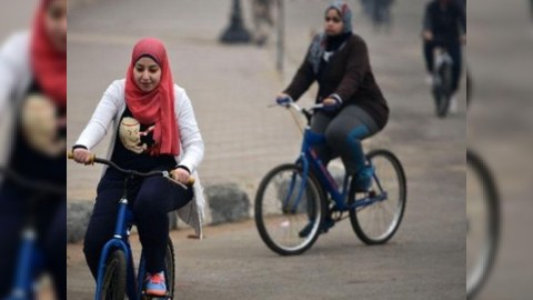 İranda yenilik: &ldquo;Qadınların velosiped s&uuml;rməsi haramdır&rdquo;