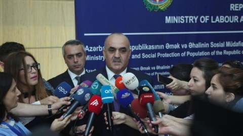 Nazir Konstitusiyaya əlavə olunacaq lokaut anlayışından DANIŞDI